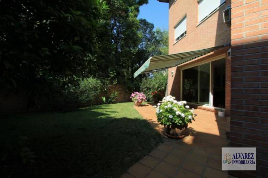Madrid,Madrid,España,6 Bedrooms Bedrooms,4 BathroomsBathrooms,Chalets,5019