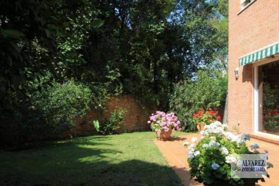 Madrid,Madrid,España,6 Bedrooms Bedrooms,4 BathroomsBathrooms,Chalets,5019