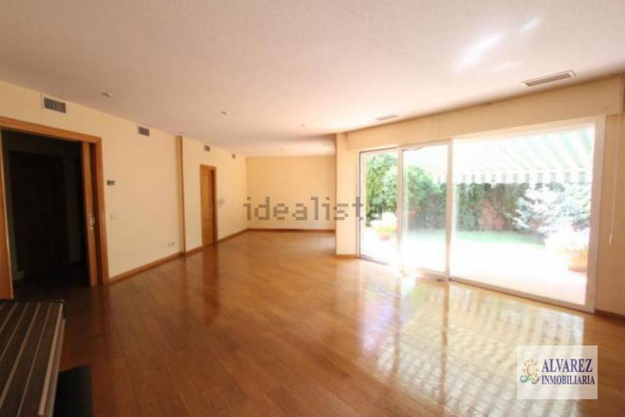 Madrid,Madrid,España,6 Bedrooms Bedrooms,4 BathroomsBathrooms,Chalets,5019