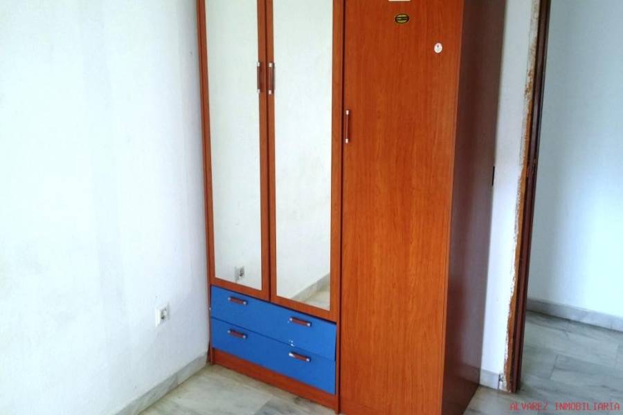 Torremolinos,Málaga,España,4 Bedrooms Bedrooms,2 BathroomsBathrooms,Pisos,5027