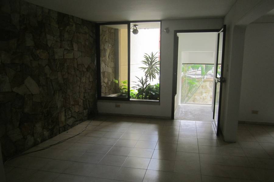 Cali,Valle del Cauca,Colombia,5 Bedrooms Bedrooms,4 BathroomsBathrooms,Duplex-Triplex,25,2,5054