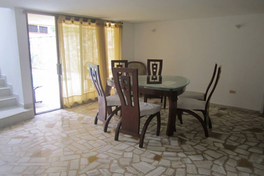 Cali,Valle del Cauca,Colombia,5 Bedrooms Bedrooms,4 BathroomsBathrooms,Duplex-Triplex,25,2,5054