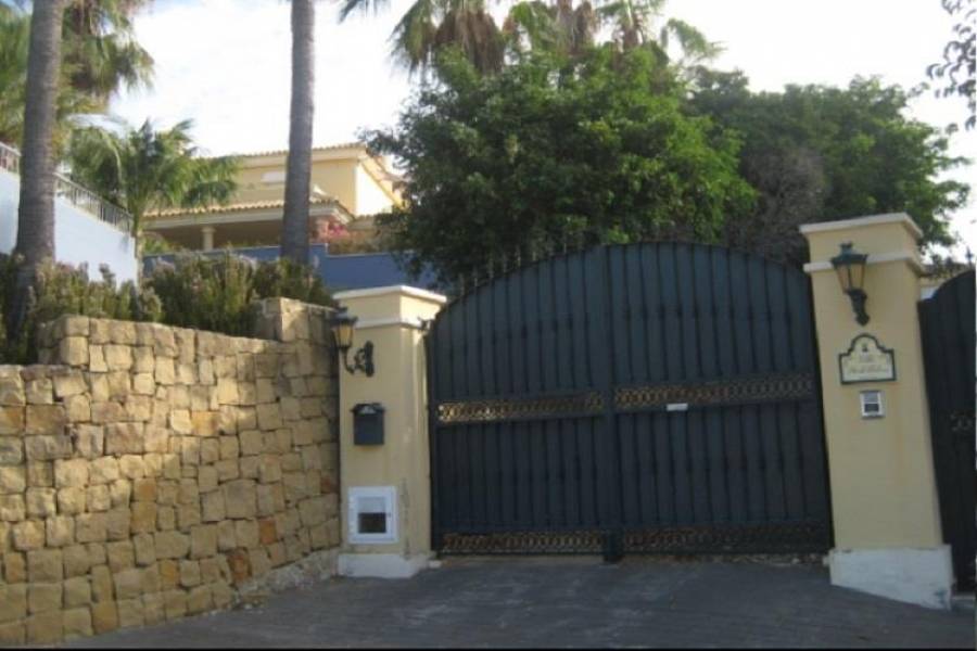 Marbella,Málaga,España,3 Bedrooms Bedrooms,2 BathroomsBathrooms,Chalets,5057