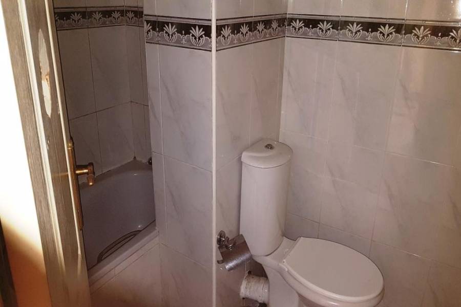 Torremolinos,Málaga,España,3 Bedrooms Bedrooms,1 BañoBathrooms,Pisos,5082