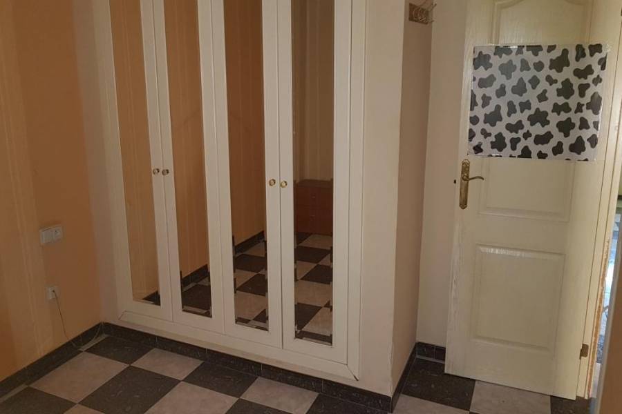 Torremolinos,Málaga,España,3 Bedrooms Bedrooms,1 BañoBathrooms,Pisos,5082