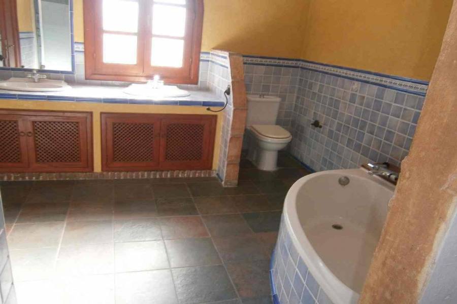 Marbella,Málaga,España,4 Bedrooms Bedrooms,3 BathroomsBathrooms,Fincas-Villas,5096