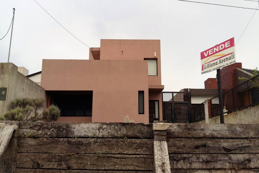 Ramallo,Buenos Aires,Casas,Leloir y Colon,1019