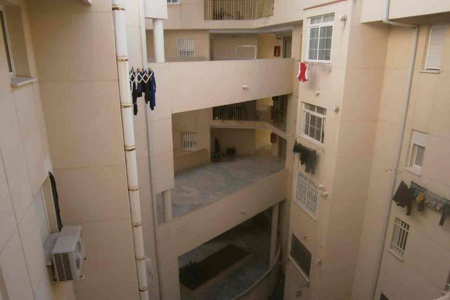 Estepona,Málaga,España,3 Bedrooms Bedrooms,2 BathroomsBathrooms,Apartamentos,5150