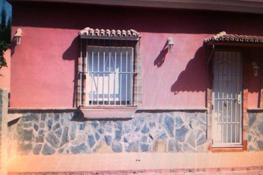 Alhaurín de la Torre,Málaga,España,7 Bedrooms Bedrooms,3 BathroomsBathrooms,Chalets,5161