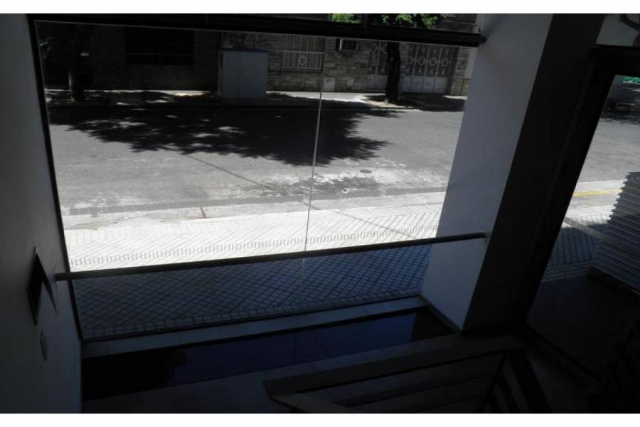 Rosario,Santa Fe,1 Habitación Habitaciones,1 BañoBaños,Locales,Montevideo,1433