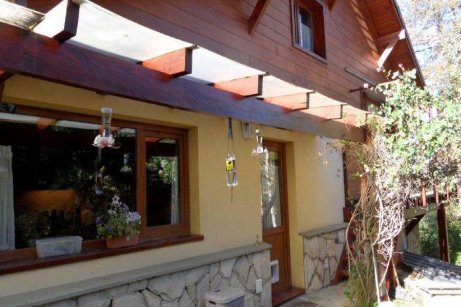Villa La Angostura,Neuquén,Argentina,3 Bedrooms Bedrooms,3 BathroomsBathrooms,Casas,5249