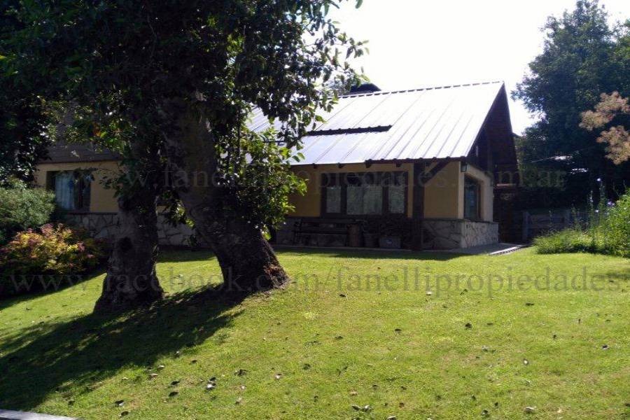 Villa La Angostura,Neuquén,Argentina,3 Bedrooms Bedrooms,3 BathroomsBathrooms,Casas,5249