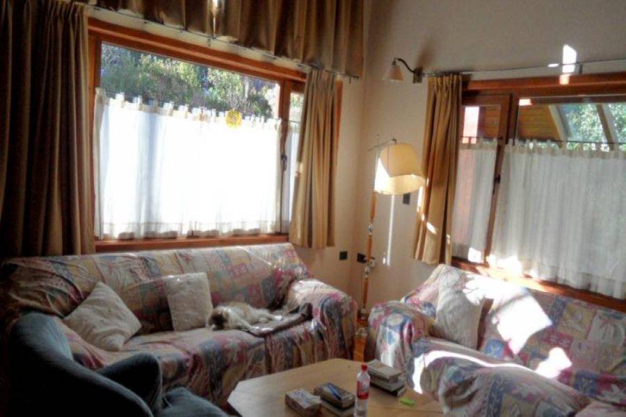 Villa La Angostura,Neuquén,Argentina,3 Bedrooms Bedrooms,3 BathroomsBathrooms,Casas,5249