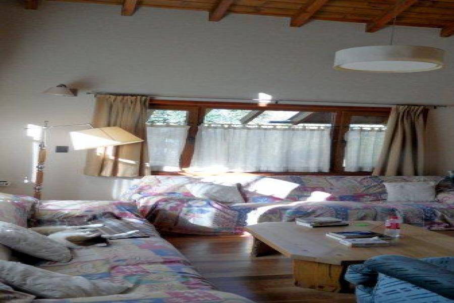 Villa La Angostura,Neuquén,Argentina,3 Bedrooms Bedrooms,3 BathroomsBathrooms,Casas,5249