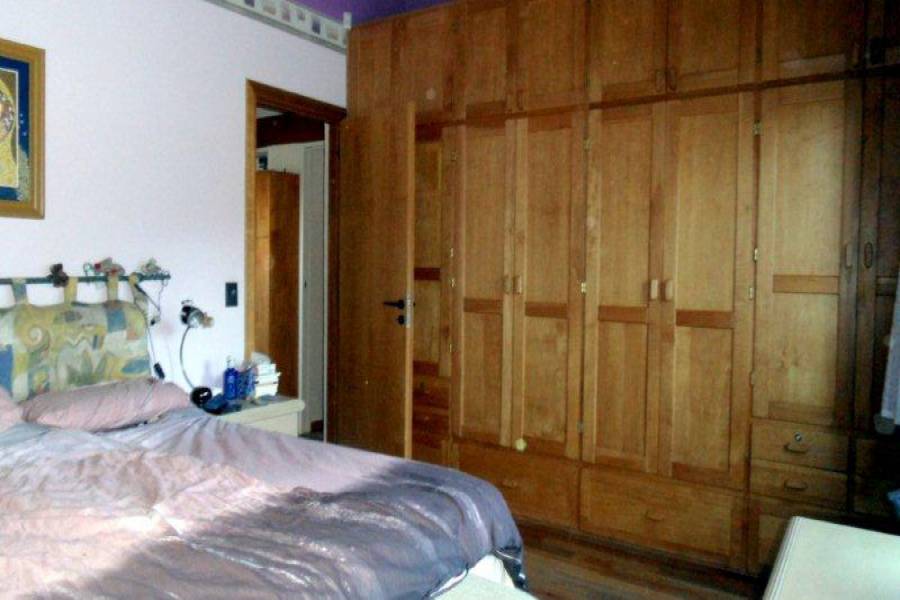 Villa La Angostura,Neuquén,Argentina,3 Bedrooms Bedrooms,3 BathroomsBathrooms,Casas,5249