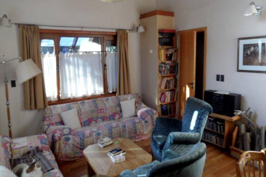 Villa La Angostura,Neuquén,Argentina,3 Bedrooms Bedrooms,3 BathroomsBathrooms,Casas,5249