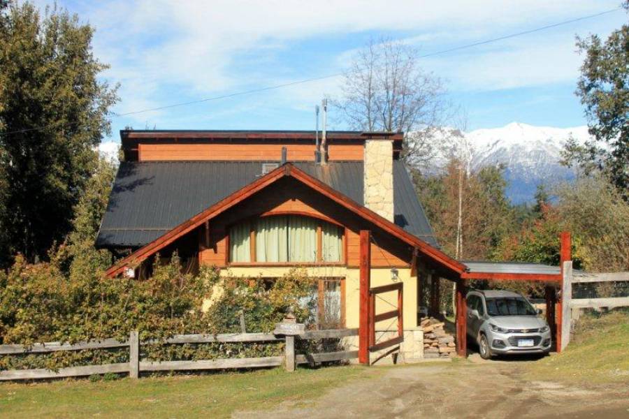 Villa La Angostura,Neuquén,Argentina,3 Bedrooms Bedrooms,3 BathroomsBathrooms,Casas,5249