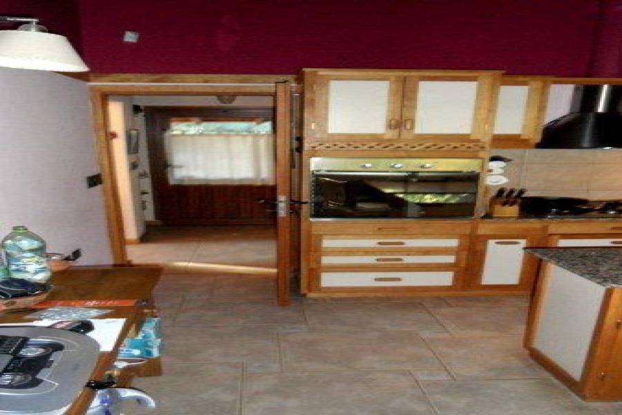 Villa La Angostura,Neuquén,Argentina,3 Bedrooms Bedrooms,3 BathroomsBathrooms,Casas,5249