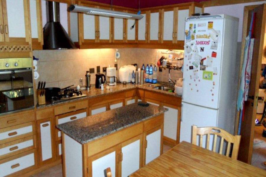 Villa La Angostura,Neuquén,Argentina,3 Bedrooms Bedrooms,3 BathroomsBathrooms,Casas,5249
