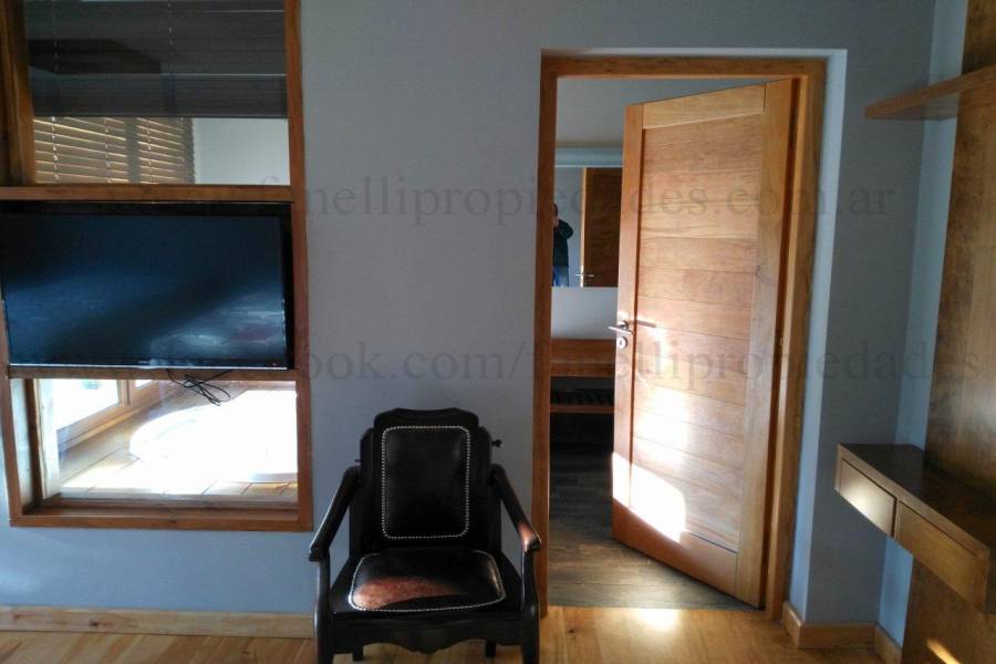 Villa La Angostura,Neuquén,Argentina,4 Bedrooms Bedrooms,5 BathroomsBathrooms,Casas,5250