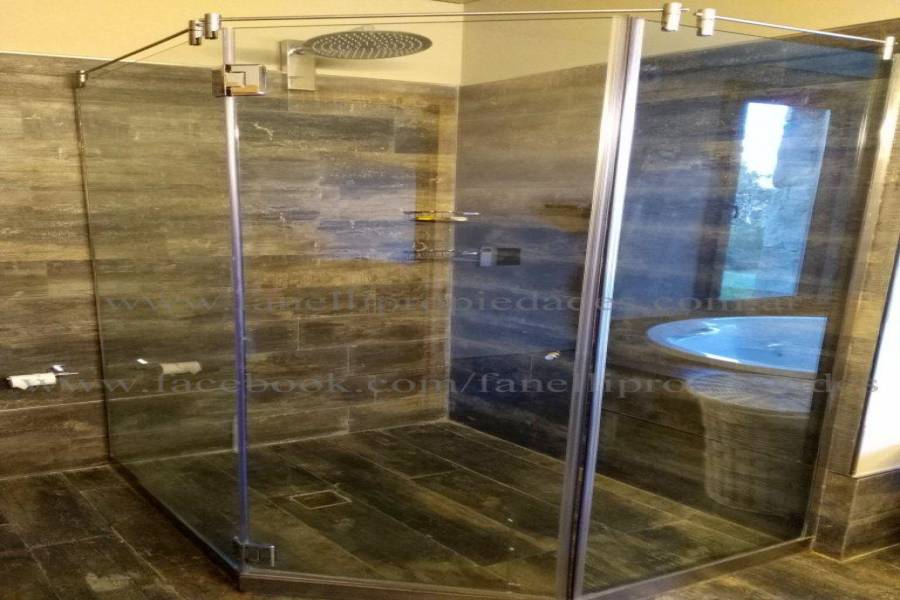 Villa La Angostura,Neuquén,Argentina,4 Bedrooms Bedrooms,5 BathroomsBathrooms,Casas,5250