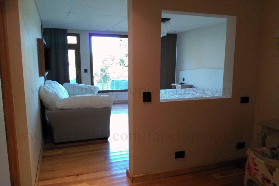 Villa La Angostura,Neuquén,Argentina,4 Bedrooms Bedrooms,5 BathroomsBathrooms,Casas,5250