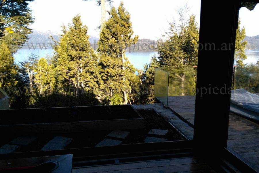 Villa La Angostura,Neuquén,Argentina,4 Bedrooms Bedrooms,5 BathroomsBathrooms,Casas,5250