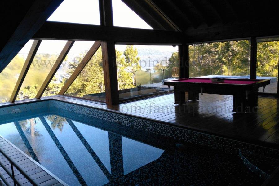 Villa La Angostura,Neuquén,Argentina,4 Bedrooms Bedrooms,5 BathroomsBathrooms,Casas,5250