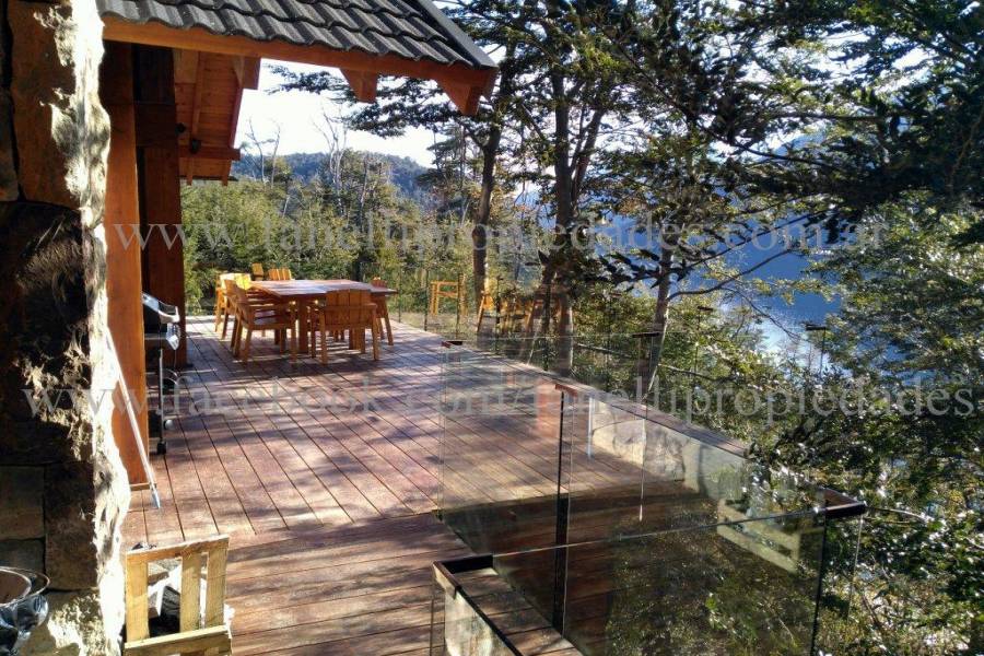 Villa La Angostura,Neuquén,Argentina,4 Bedrooms Bedrooms,5 BathroomsBathrooms,Casas,5250