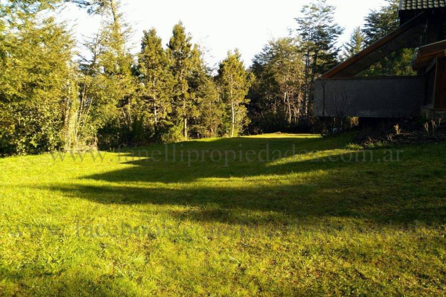 Villa La Angostura,Neuquén,Argentina,4 Bedrooms Bedrooms,5 BathroomsBathrooms,Casas,5250