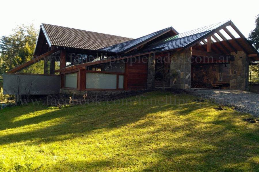 Villa La Angostura,Neuquén,Argentina,4 Bedrooms Bedrooms,5 BathroomsBathrooms,Casas,5250
