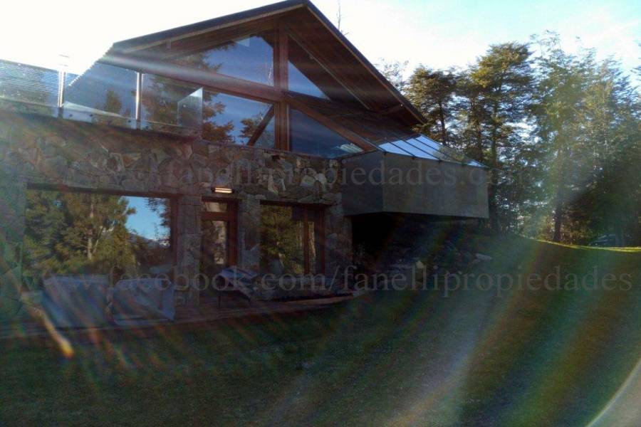 Villa La Angostura,Neuquén,Argentina,4 Bedrooms Bedrooms,5 BathroomsBathrooms,Casas,5250