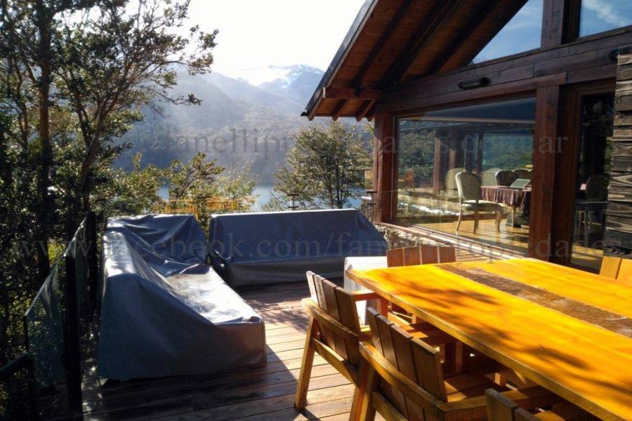 Villa La Angostura,Neuquén,Argentina,4 Bedrooms Bedrooms,5 BathroomsBathrooms,Casas,5250