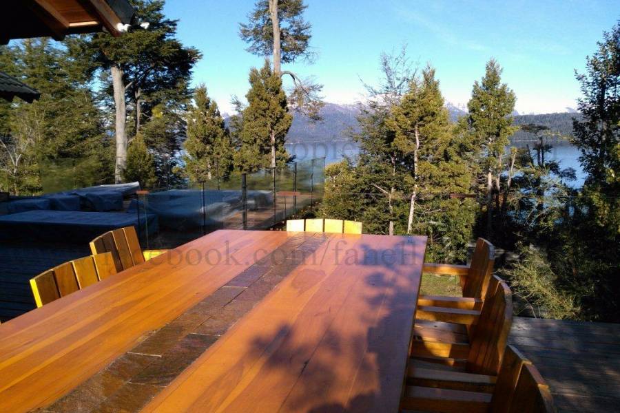 Villa La Angostura,Neuquén,Argentina,4 Bedrooms Bedrooms,5 BathroomsBathrooms,Casas,5250