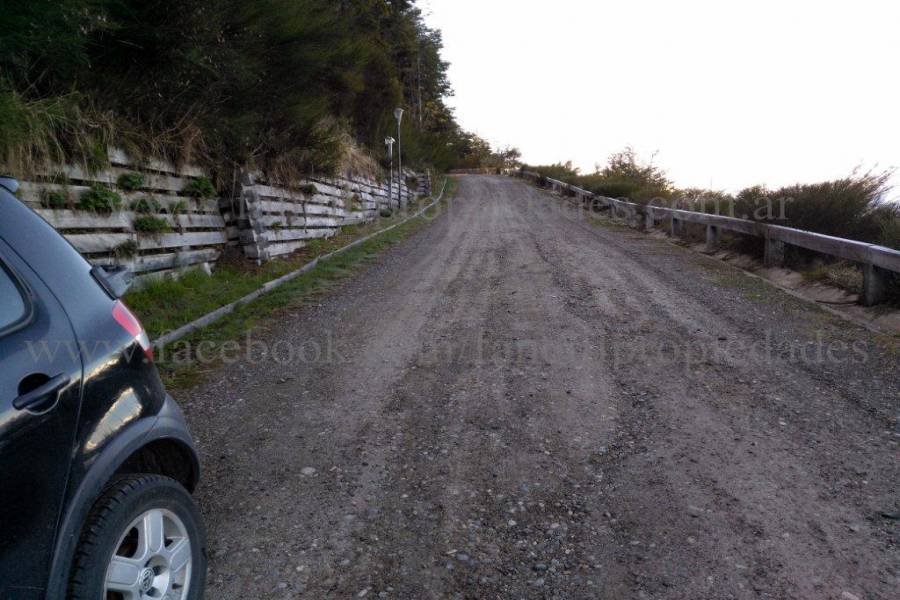 Villa La Angostura,Neuquén,Argentina,4 Bedrooms Bedrooms,5 BathroomsBathrooms,Casas,5250