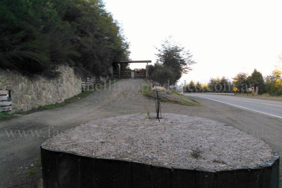 Villa La Angostura,Neuquén,Argentina,4 Bedrooms Bedrooms,5 BathroomsBathrooms,Casas,5250