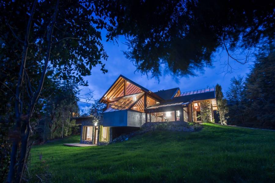 Villa La Angostura,Neuquén,Argentina,4 Bedrooms Bedrooms,5 BathroomsBathrooms,Casas,5250