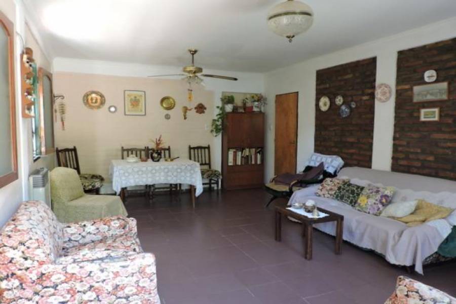 San Luis, San Luis, Argentina, 3 Habitaciones Habitaciones, ,2 BathroomsBathrooms,Casas,Venta,Pasaje San Vicente ,5267