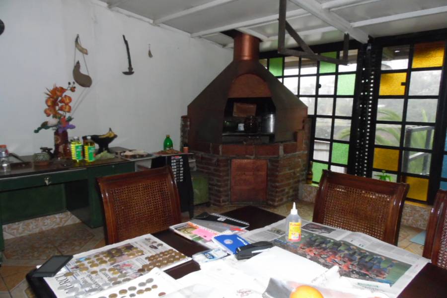 IMPERDIBLE! VER INFO...,2 Bedrooms Bedrooms,1 BañoBathrooms,Casas,chuzmisa,5301