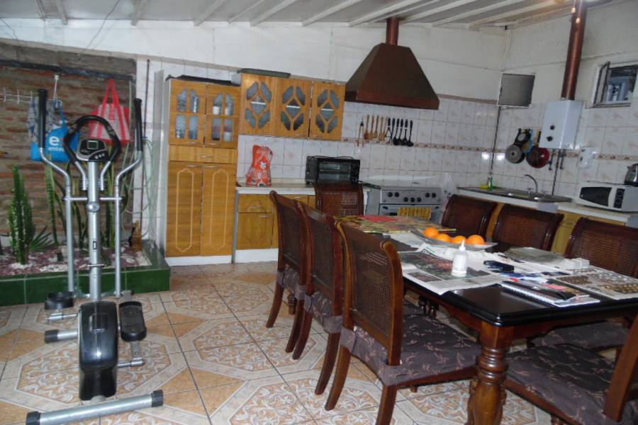 IMPERDIBLE! VER INFO...,2 Bedrooms Bedrooms,1 BañoBathrooms,Casas,chuzmisa,5301