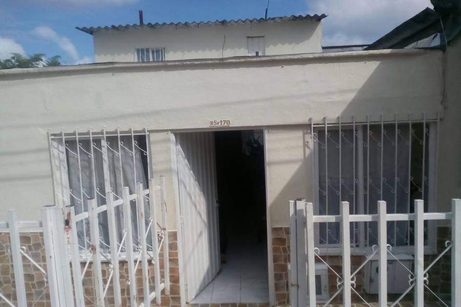 Armenia,Quindío,Colombia,5 Bedrooms Bedrooms,2 BathroomsBathrooms,Casas,MANAZANA 5,2,5355