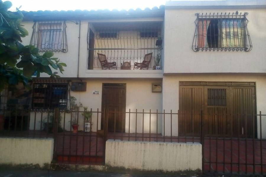 Cali,Valle del Cauca,Colombia,4 Bedrooms Bedrooms,2 BathroomsBathrooms,Casas,53,2,5359