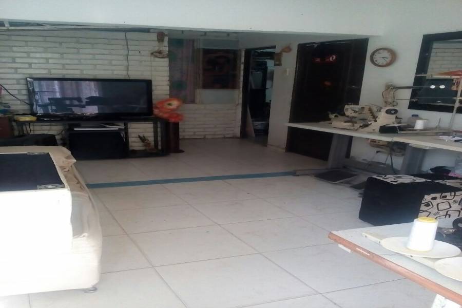 Cali,Valle del Cauca,Colombia,3 Bedrooms Bedrooms,1 BañoBathrooms,Casas,37,2,5370