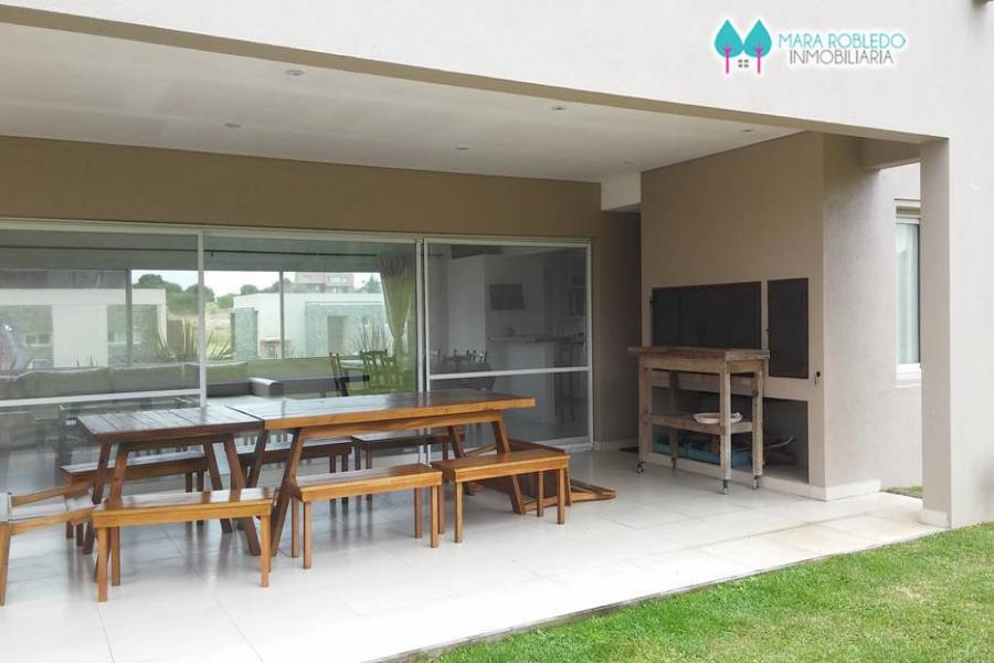 Costa Esmeralda,Buenos Aires,Argentina,6 Bedrooms Bedrooms,5 BathroomsBathrooms,Casas,GOLF 1 LOTE 173,5506