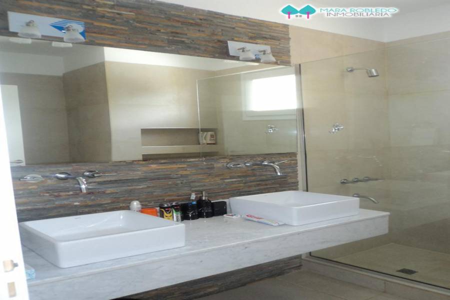 Costa Esmeralda,Buenos Aires,Argentina,6 Bedrooms Bedrooms,5 BathroomsBathrooms,Casas,GOLF 2 LOTE 290,5521