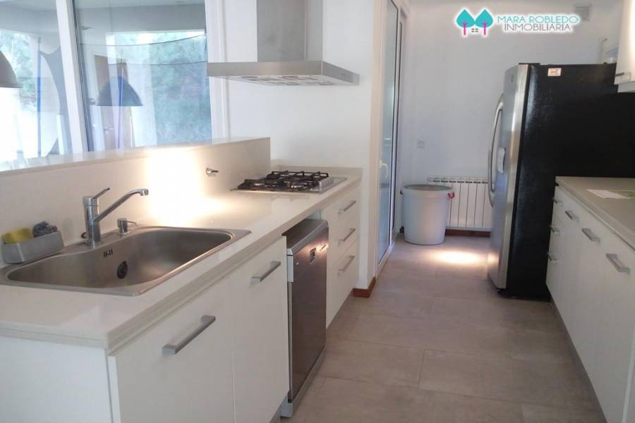 Costa Esmeralda,Buenos Aires,Argentina,6 Bedrooms Bedrooms,5 BathroomsBathrooms,Casas,GOLF 2 LOTE 290,5521