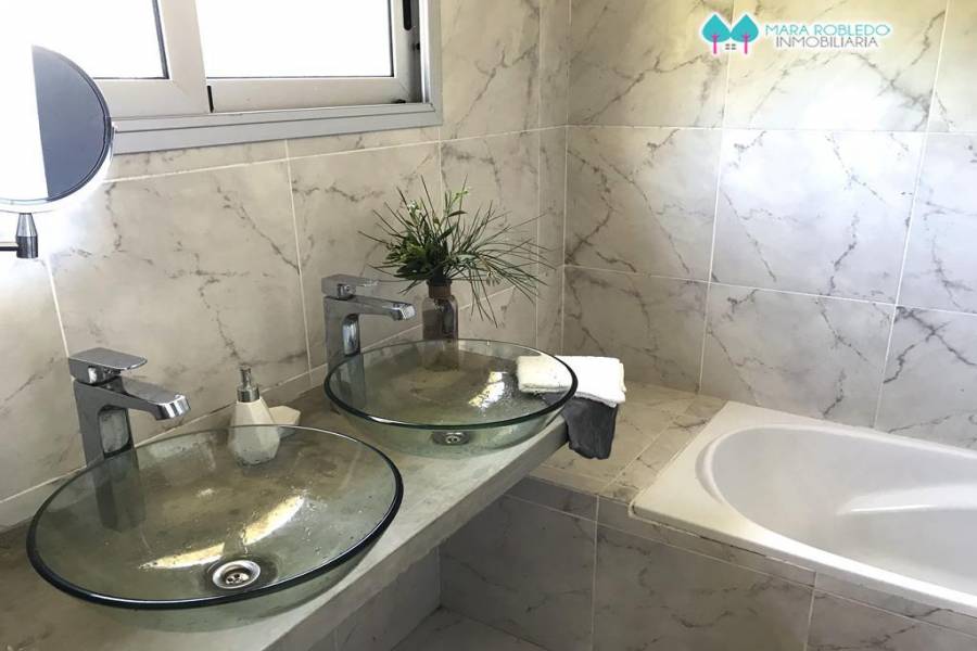 Costa Esmeralda,Buenos Aires,Argentina,4 Bedrooms Bedrooms,3 BathroomsBathrooms,Casas,GOLF 2 LOTE 370,5531