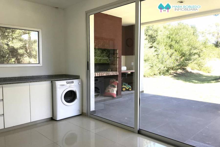 Costa Esmeralda,Buenos Aires,Argentina,4 Bedrooms Bedrooms,3 BathroomsBathrooms,Casas,GOLF 2 LOTE 370,5531