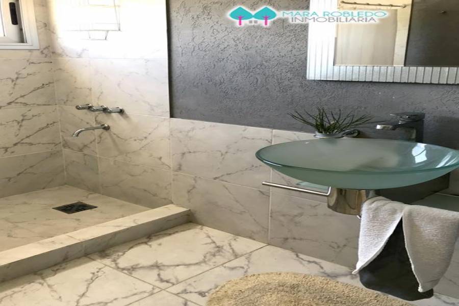 Costa Esmeralda,Buenos Aires,Argentina,4 Bedrooms Bedrooms,3 BathroomsBathrooms,Casas,GOLF 2 LOTE 370,5531