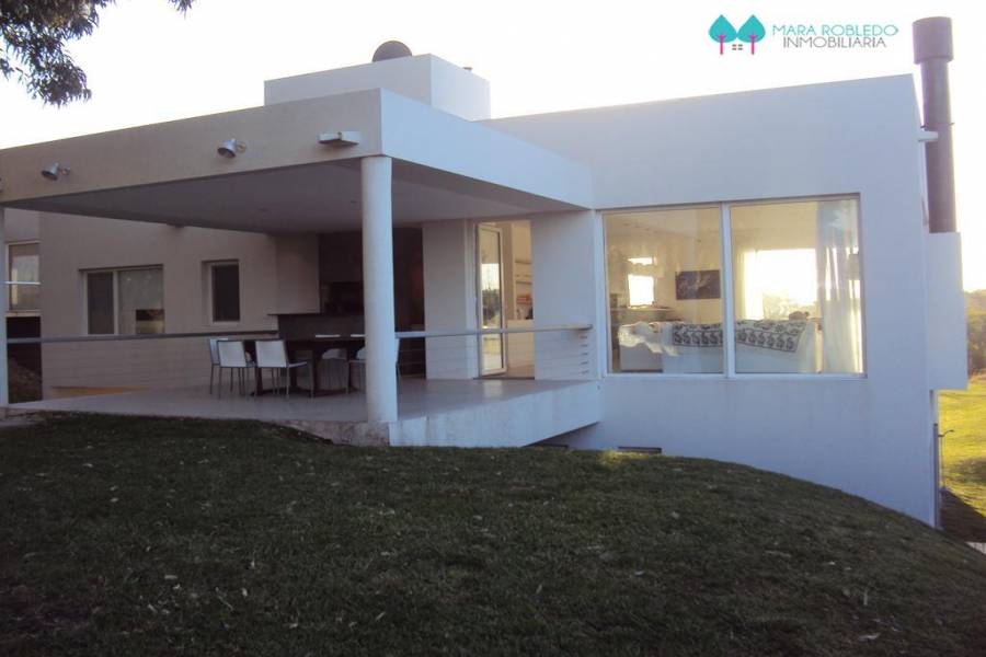 Costa Esmeralda,Buenos Aires,Argentina,4 Bedrooms Bedrooms,4 BathroomsBathrooms,Casas,GOLF 2 LOTE 578,5539
